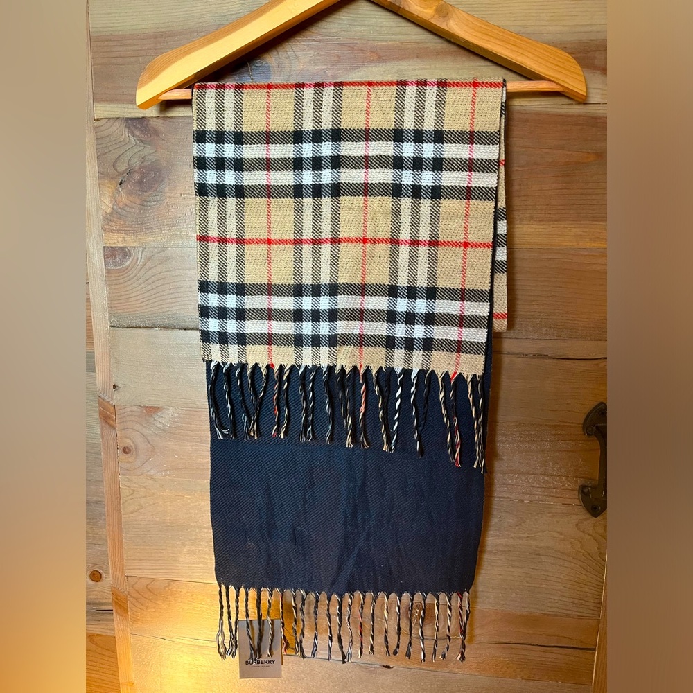 Burberry London England fringed scarf NWT